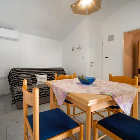 Ivka - Apt-2 By Interhome * Punat